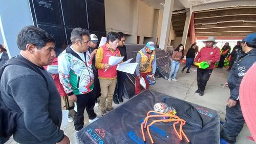Dotación de material deportivo a unidades educativas en la ciudad de el Alto