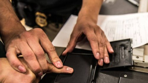 Una decena de Bolivianos serán deportados por EEUU, el primero llega este sábado