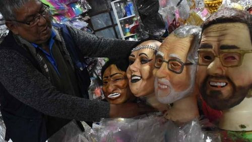  Las máscaras de personajes políticos y de María Galindo, novedades de Carnaval