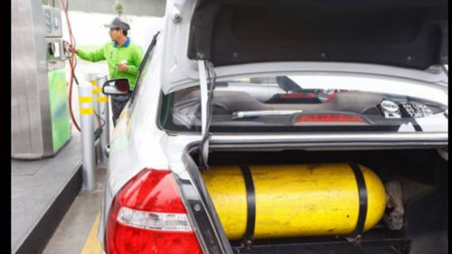 Escasez de combustible encarece la conversión de vehículos a gas
