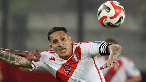 Perú va con tres delanteros ante Bolivia
