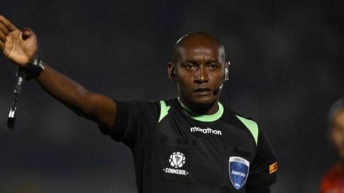 Árbitros ecuatorianos dirigirán el Bolivia - Uruguay