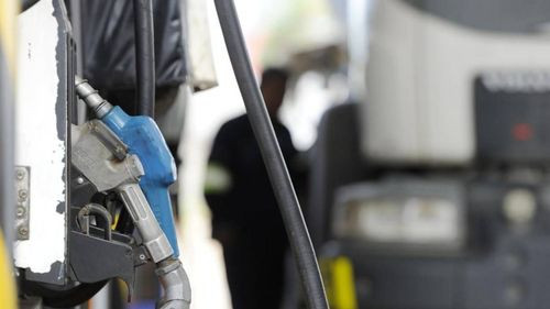 Se reducen filas y se normaliza suministro de combustible en Bolivia, según ANH