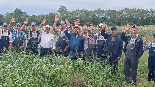 Samuel Doria Medina visitó a los menonitas  del Chaco: “Liberaremos a los agropecuarios de las restricciones y la burocracia”