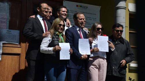 Tuto inscribe su alianza en el TSE y pide a Arce responder por dichos de Zúñiga