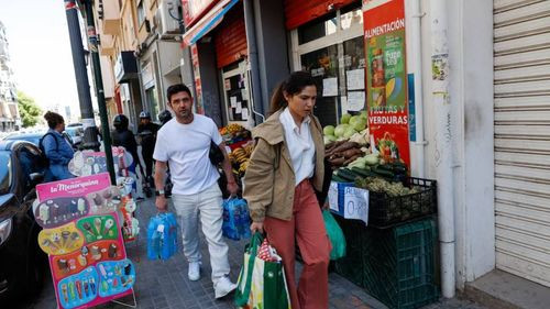 Sevilla y las ciudades que ya comienzan a tener suministro eléctrico tras el apagón masivo en España