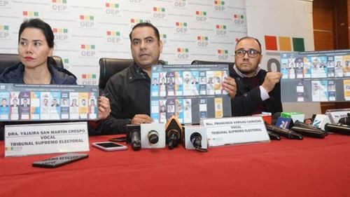 EL TSE presenta papeleta de sufragio que aprobó para las elecciones