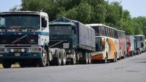 Filas por diésel incrementan y el presidente admite que no se puede garantizar la distribución