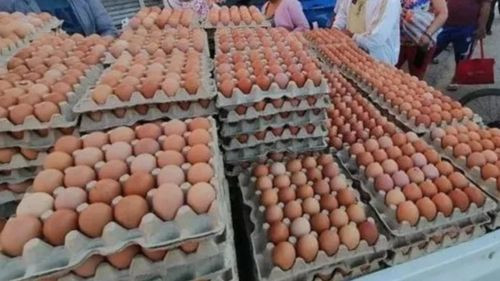 En La Paz, denuncian venta de aceite condicionada a comprar huevo