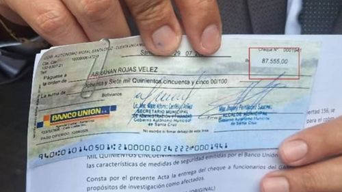 Exfuncionario municipal intento cobrar cheque con firma del alcalde 