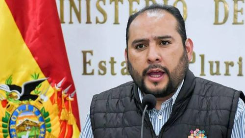 Ministro Ríos respalda revisión de detenciones de Añez Camacho y Pumari y critica uso desmedido de la medida cautelar