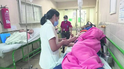 En el hospital Japonés caben hasta 14 pacientes en una sala para cuatro