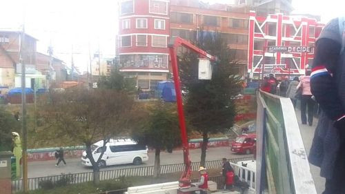 Imagen de Alcaldía poda un árbol que malos vecinos convirtieron en un basurero cerca de la Ceja