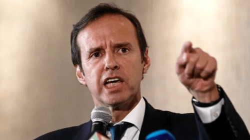  Tuto Quiroga critica propuesta de referéndum de Arce como &quot;Maniobra Monárquica&quot;