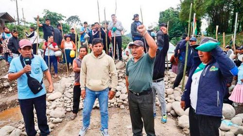 Por cerco, los mercados se desabastecen y las medicinas se acaban