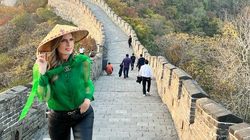 Jimena Antelo deslumbra en sus vacaciones en Asia y comparte datos Curiosos de Beijing