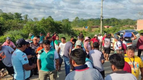 Transportistas en el trópico de Cochabamba extienden bloqueo por mejoras en carreteras