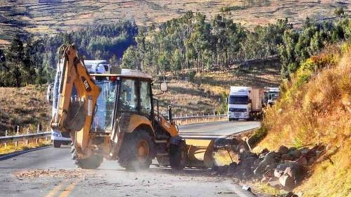 Liberan rutas de Cochabamba, pero el trópico sigue bloqueado
