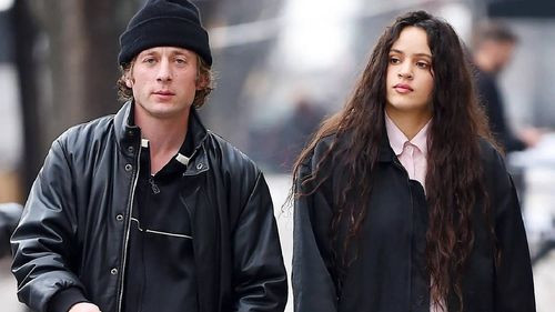  El novio de Rosalía, el actor Jeremy Allen White