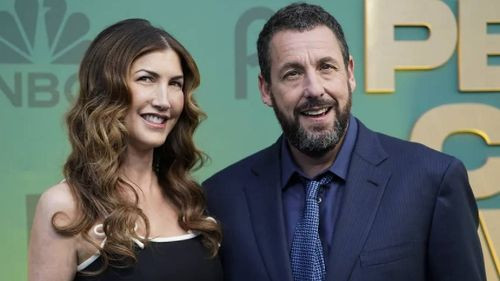 Adam Sandler se posiciona como el actor mejor pagado de Hollywood gracias a sus éxitos en Netflix, revela Forbes