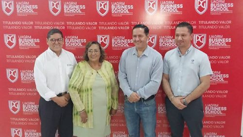 UAGRM Bussines culmina semana de Aniversario 24