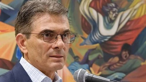 Rodrigo Paz anuncia la eliminación de la subvención al diésel y garantiza suministro continuo