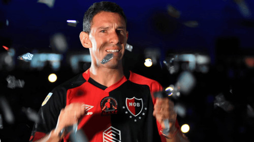 Maxi Rodríguez vivió con mucha emoción su partido despedida en el estadio de Newell&#039;s
