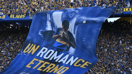 Riquelme se despide con goles  y un emotivo homenaje  en la Bombonera