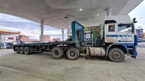 Detienen camión con placa peruana realizando cargas fraudulentas en estación de servicio