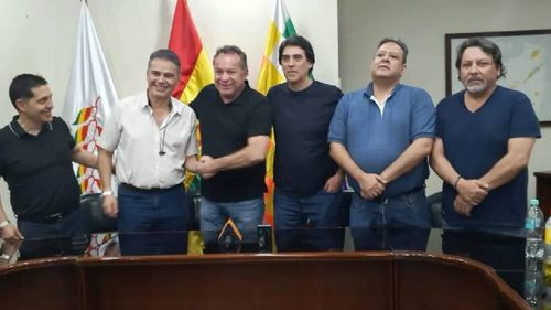  Tras reunión con el Gobierno, transportistas y cisterneros descartan ir al paro en Santa Cruz