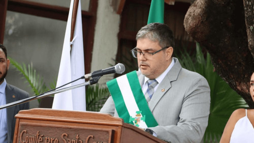 Presidente del Comité pro Santa Cruz arremete contra Camacho y recibe críticas de Creemos