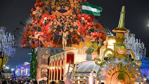 Éxito Rotundo para Aitana I y su Carro &quot;Un Viaje en el Tiempo&quot; en el Carnaval Cruceño 2024