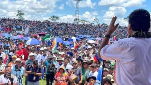 Evo Morales reafirma que no abandonará Bolivia y acusa a Luis Arce de persecución tras orden de aprehensión