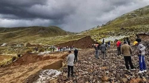 ¡Emergencia en Llallagua-Huanuni! La carretera se derrumba por la granizada