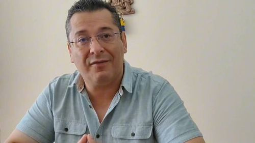Diputado Egüez culpa al gobierno por crisis en el transporte y alza de pasajes
