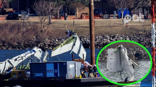 Recuperan los 67 cuerpos tras la colisión de un avión y un helicóptero en Washington D.C.