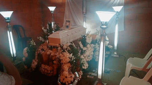Familiares velan a la menor de 3 años que fue atropellada en la zona Villa 1 de Mayo