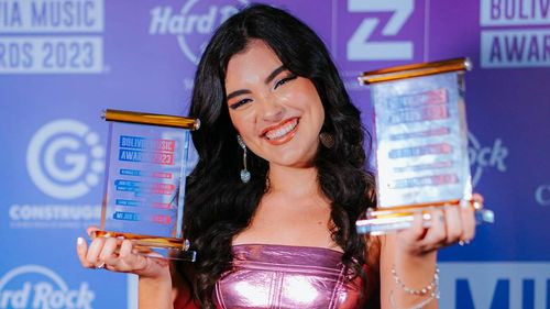 Lu de la Tower brilla como la Artista Femenina del Año en los Bolivia Music Awards 2023