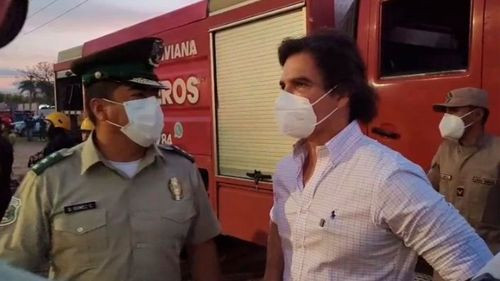 Incendio en fábrica de pinturas moviliza a bomberos y autoridades en el parque Industrial