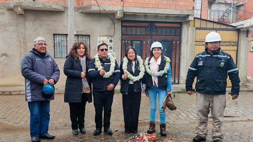Invierten más de bs 151 mil en el asfaltado de una calle del plan 192