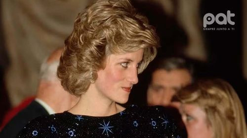 Récord histórico: Vestido icónico de la princesa Diana alcanza los USD 1,143,000 en subasta
