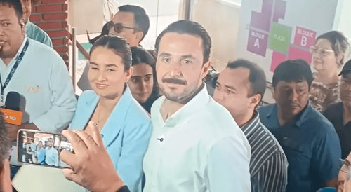 Velasco activa transición en la gobernación y camacho presenta su comisión