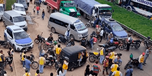 Mototaxistas suspenden bloqueos en santa cruz y esperan diálogo con nuevas autoridades