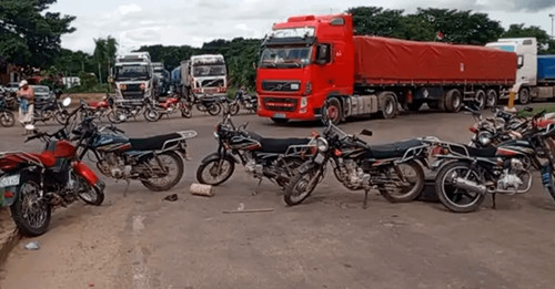 Mototaxistas anuncian paro indefinido y bloqueo total en santa cruz