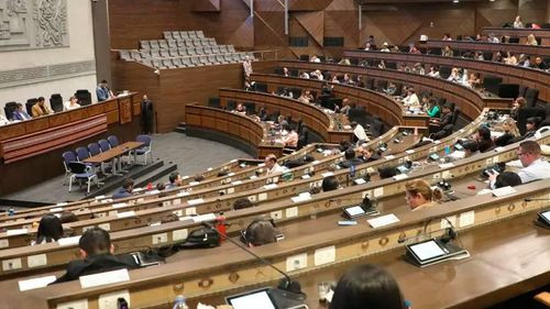 Espinoza insta a la ALP a acelerar leyes económicas clave y eliminar el ITF