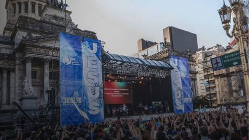 Miles de cristianos marchan en Argentina por Jesús