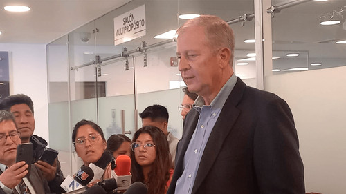 Marinkovic anuncia fiscalización a empresas por gasolina