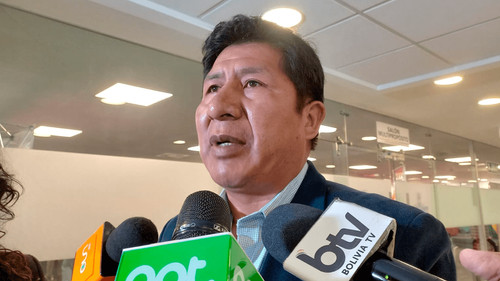 Cochi: Gobierno agotará el diálogo ante paro indefinido en Oruro por combustible