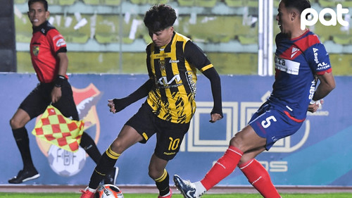 Imagen de The Strongest vence 2-1 y escala al segundo lugar