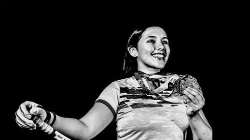 Angélica Barrios brilla en el tour profesional 2025 y da un triunfo histórico a Bolivia